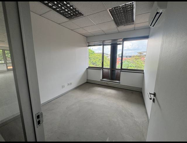 313M² OFFICE TO LET IN WOODMEAD